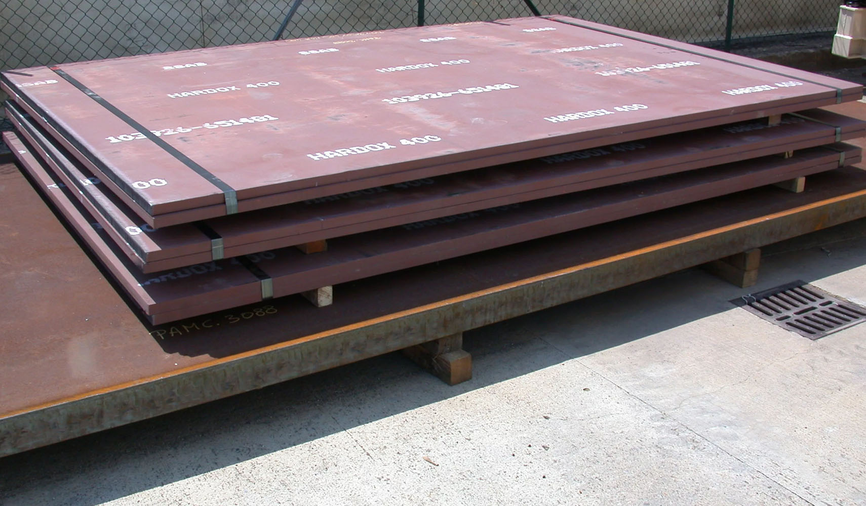Abrasion Resistant 500 Plate